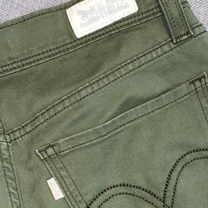LEVI’S - like new green jeans